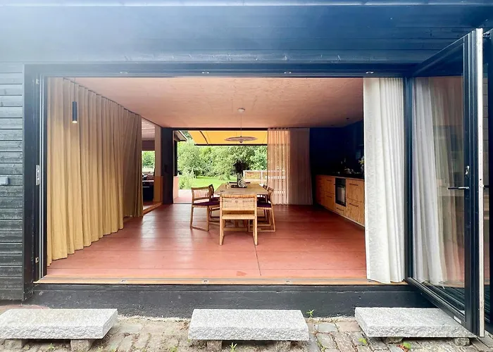 Japanese-inspired Nature Gem In Feriehus Vejby