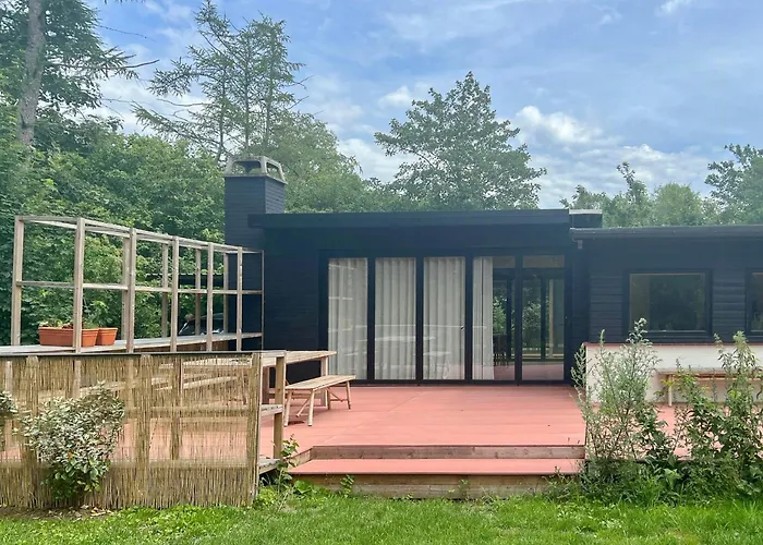 Japanese-inspired Nature Gem In Feriehus *