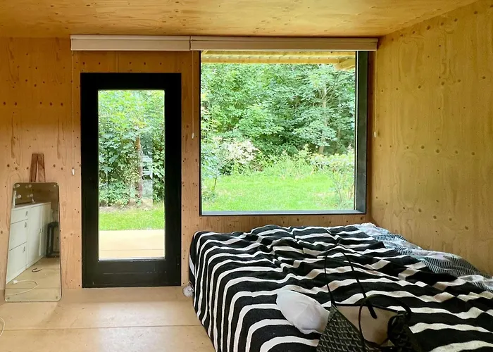 Japanese-inspired Nature Gem In Feriehus *